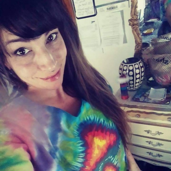 Meet Destination Unknown's hed space cadet, Raquel - Picture 7 of 8